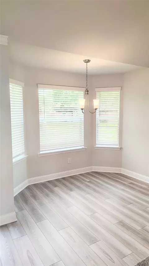 Dining - 5 Keystone Ct, Angleton, TX 77515 photo 1 of 1
