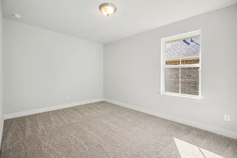 Bedroom - 5 Keystone Ct, Angleton, TX 77515 photo 4 of 5