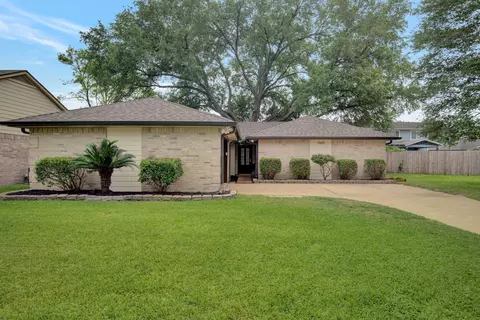 13619 Piney Oaks Dr, Houston, TX 77065