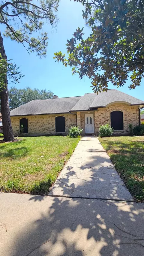 14819 Knightsway Dr, Houston, TX 77083