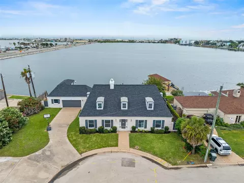 36 S Shore Dr, Galveston, TX 77554
