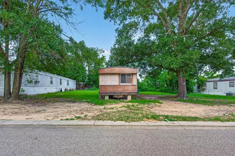 403 Young St, Willis, TX 77378 photo 23