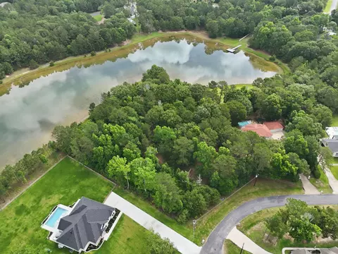 29320 Clydesdale Dr, Waller, TX 77484
