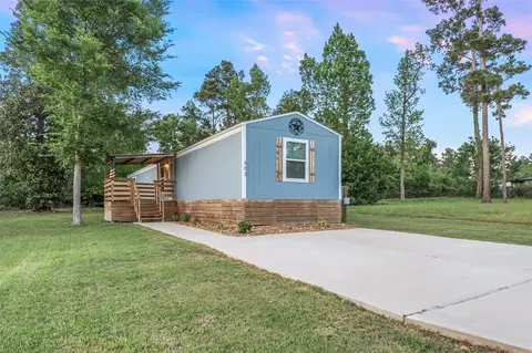 303 W Lone Oak Rd, Onalaska, TX 77360