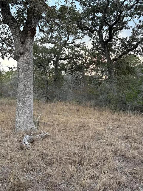 000 Deer Loop Rd, La Grange, TX 78945