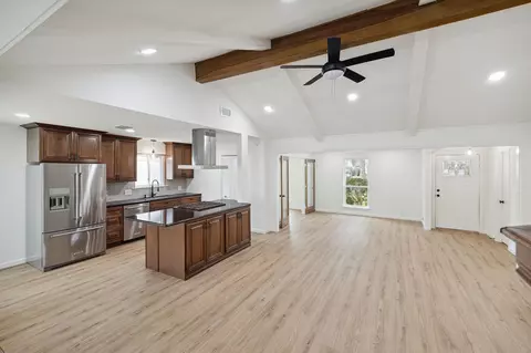 9719 Springmont Dr, Houston, TX 77080
