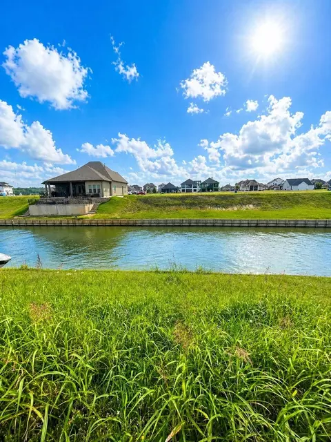 10713 S Lake Mist Ln, Willis, TX 77318