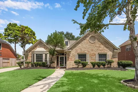 16010 Rainbow Lake Rd, Houston, TX 77095