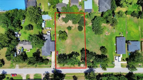 4713 Tronewood St, Houston, TX 77016