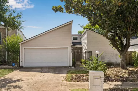 4226 Willow Beach Dr, Houston, TX 77072