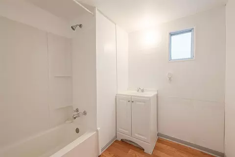 Bath - 17536 White Oak Orch, Conroe, TX 77306 photo 4 of 6