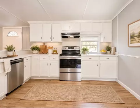 Kitchen - 17536 White Oak Orch, Conroe, TX 77306 photo 3 of 4