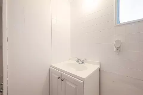 Bath - 17536 White Oak Orch, Conroe, TX 77306 photo 6 of 6