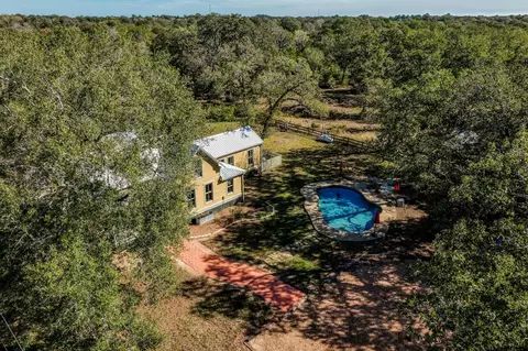 20984 Fm 1094, New Ulm, TX 78950