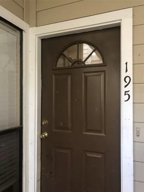 3500 Tangle Brush Dr #195, The Woodlands, TX 77381