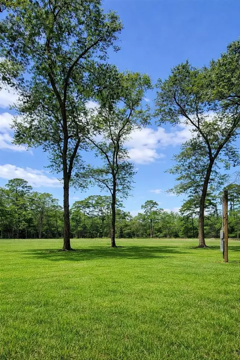 4705 Lauder Rd, Houston, TX 77039
