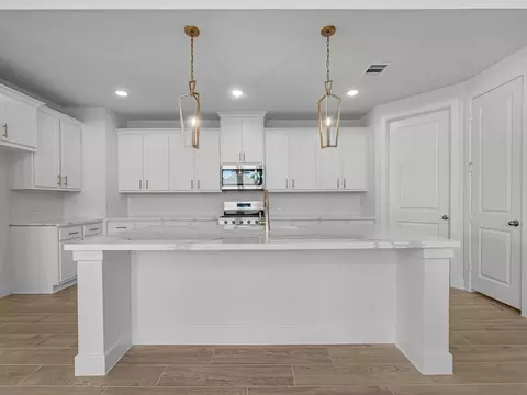 Kitchen - 305 Silver Sage St, Conroe, TX 77304 photo 1 of 3