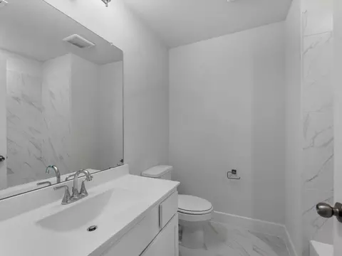 Bath - 305 Silver Sage St, Conroe, TX 77304 photo 3 of 3