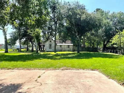 Other - 6211 Gresham St, Wallis, TX 77485 photo 4 of 6