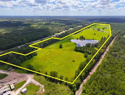 567 Tamie Lowe Rd, Moscow, TX 75960