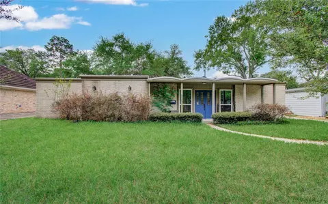 5507 Braesvalley Dr, Houston, TX 77096