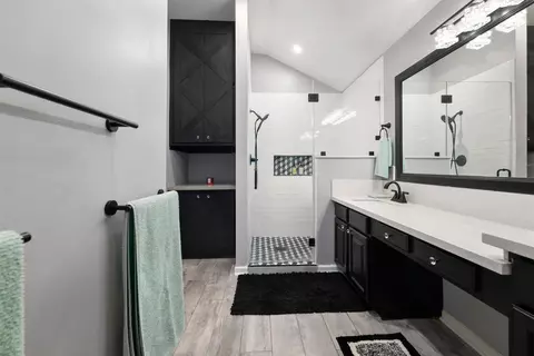 Bath - 20102 Pinehaven Ln, Spring, TX 77379 photo 1 of 3