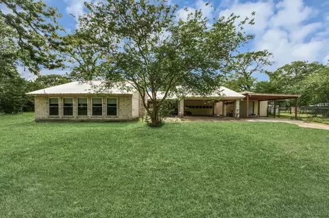 1311 Scroggins Ln, Waller, TX 77484