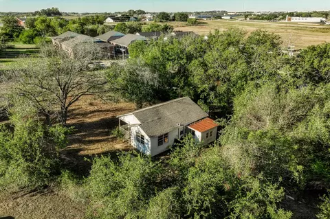 2701 S Market St, Brenham, TX 77833