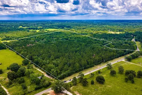1204 Mangum Rd, Livingston, TX 77351