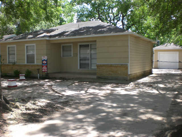 2008 Dade St, Pasadena, TX 77502 photo 1