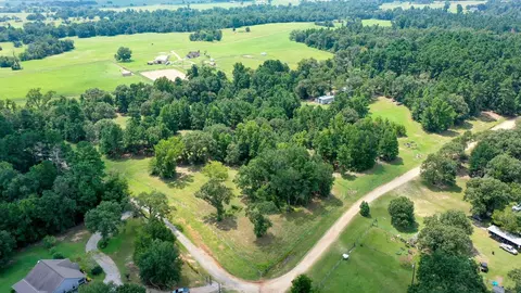 8374 Cattle Trail Rd, Midway, TX 75852
