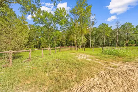 43 Stewart Rd, New Waverly, TX 77358