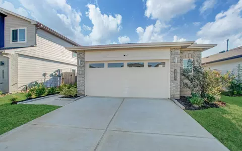 12817 Harlesden Ln, Houston, TX 77047