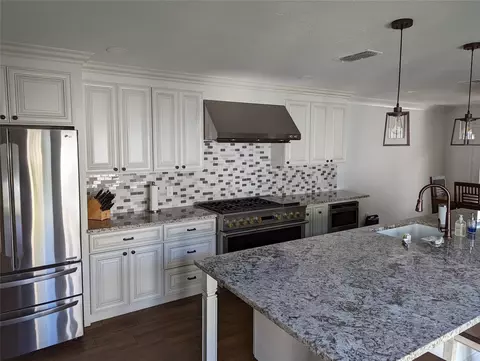 2621 Country Club Blvd, Sugar Land, TX 77478