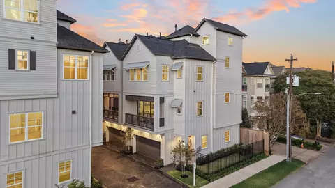 4024 Blossom St, Houston, TX 77007