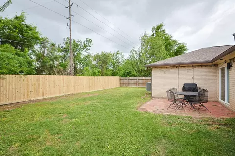 Exterior - 9719 Orangevale Dr, Spring, TX 77379 photo 5 of 6
