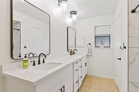 Bath - 9719 Orangevale Dr, Spring, TX 77379 photo 2 of 3