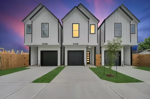 5029 Broom St #B, Houston, TX 77091