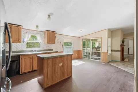 910 County Road 3556, Cleveland, TX 77327