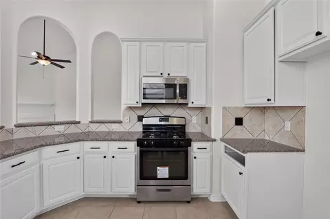 Kitchen - 23827 Spring Dane Dr, Spring, TX 77373 photo 3 of 4