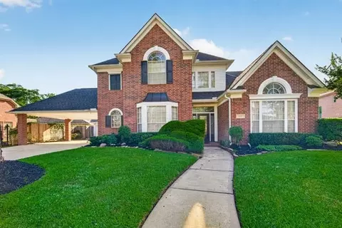 3910 S Beechwood Ct, Houston, TX 77059