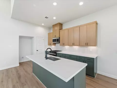 9214 Fort George St, Houston, TX 77063