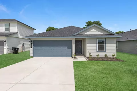 545 Hunter Grove Ln, China, TX 77613