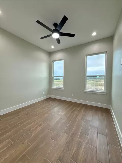 Bedroom - 925 Buffalo Trl, Angleton, TX 77515 photo 1 of 10