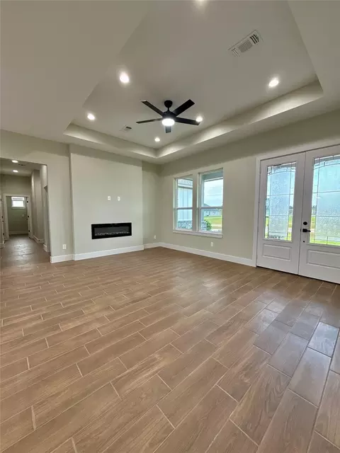 Living - 925 Buffalo Trl, Angleton, TX 77515 photo 1 of 1