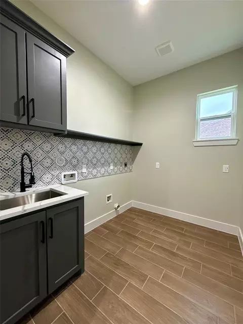 Other - 925 Buffalo Trl, Angleton, TX 77515 photo 5 of 9