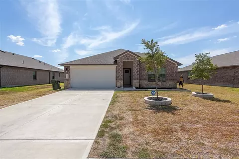 519 Kickapoo Dr, Anahuac, TX 77514 photo 1