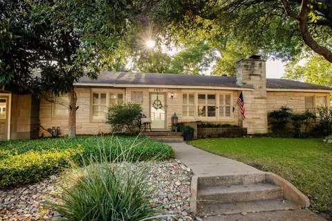 1601 S Chappell Hill St, Brenham, TX 77833