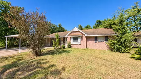 427 Doverfield Dr, Houston, TX 77037