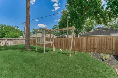 Exterior - 7823 Kleingreen Ln, Spring, TX 77379 photo 7 of 11